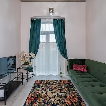 Apartment Shanti Barracks #2 By Poloapartments *